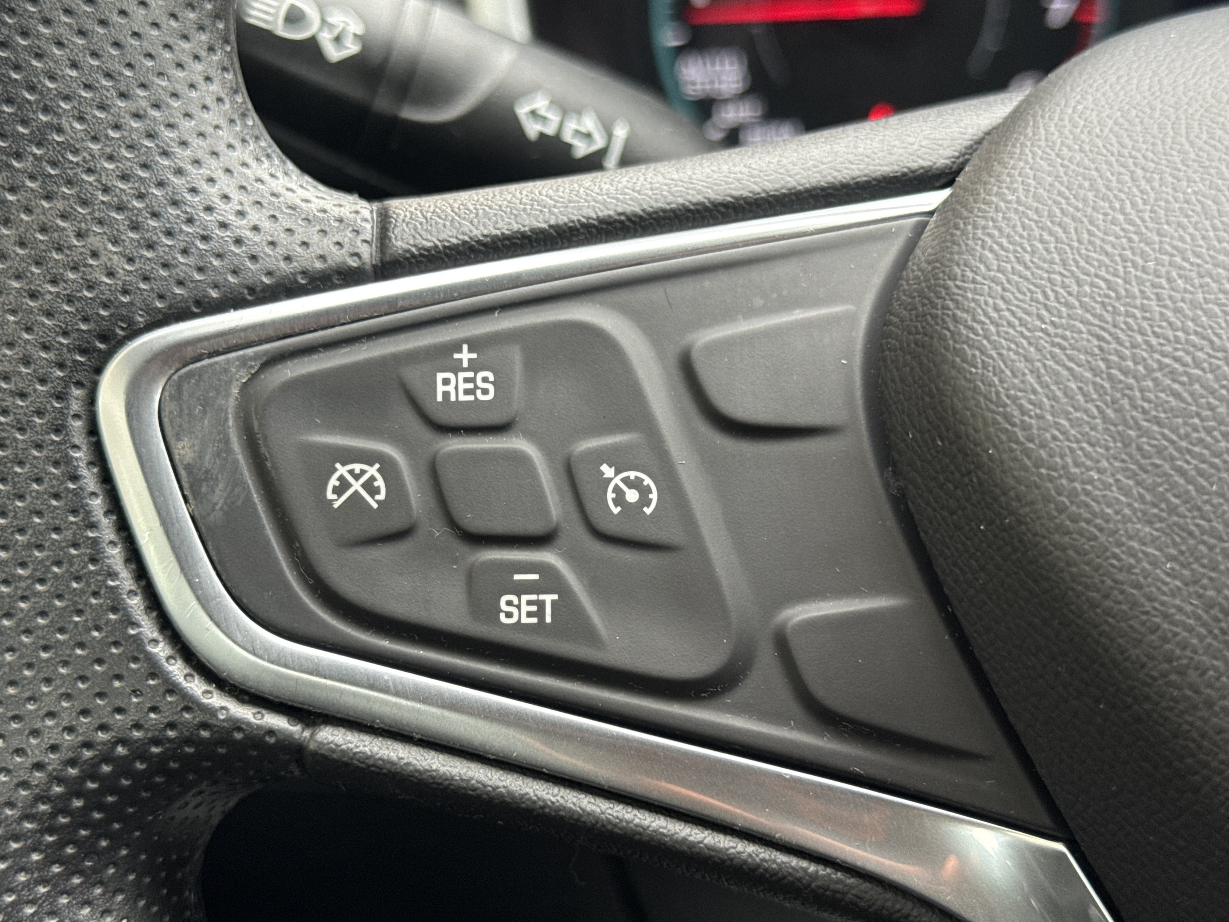 Used 2022 Chevrolet Malibu LS FWD image 17