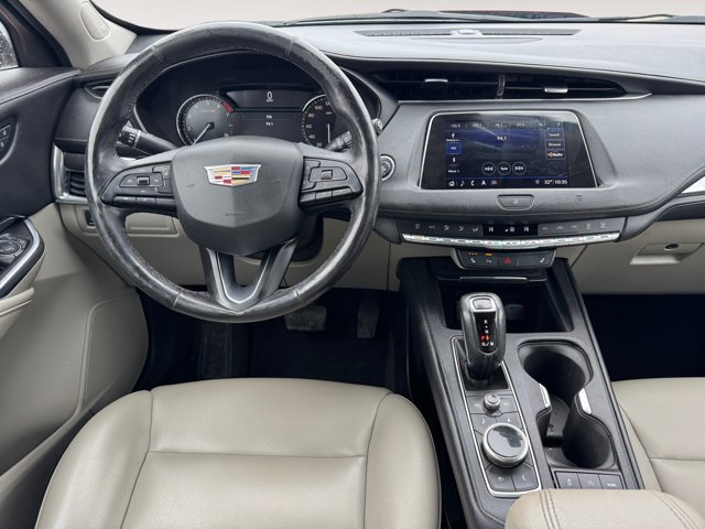 Used 2019 Cadillac XT4 Luxury w/ Cold Weather Package image 12