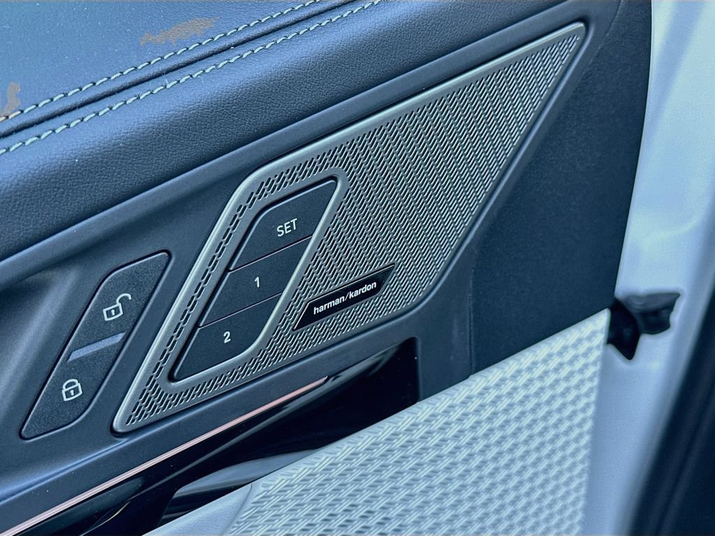 New 2027 BMW X1 xDrive28i AWD/4WD image 19
