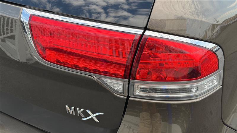 Used 2011 Lincoln MKX 2WD w/ 101A Rapid Spec Order Code image 14