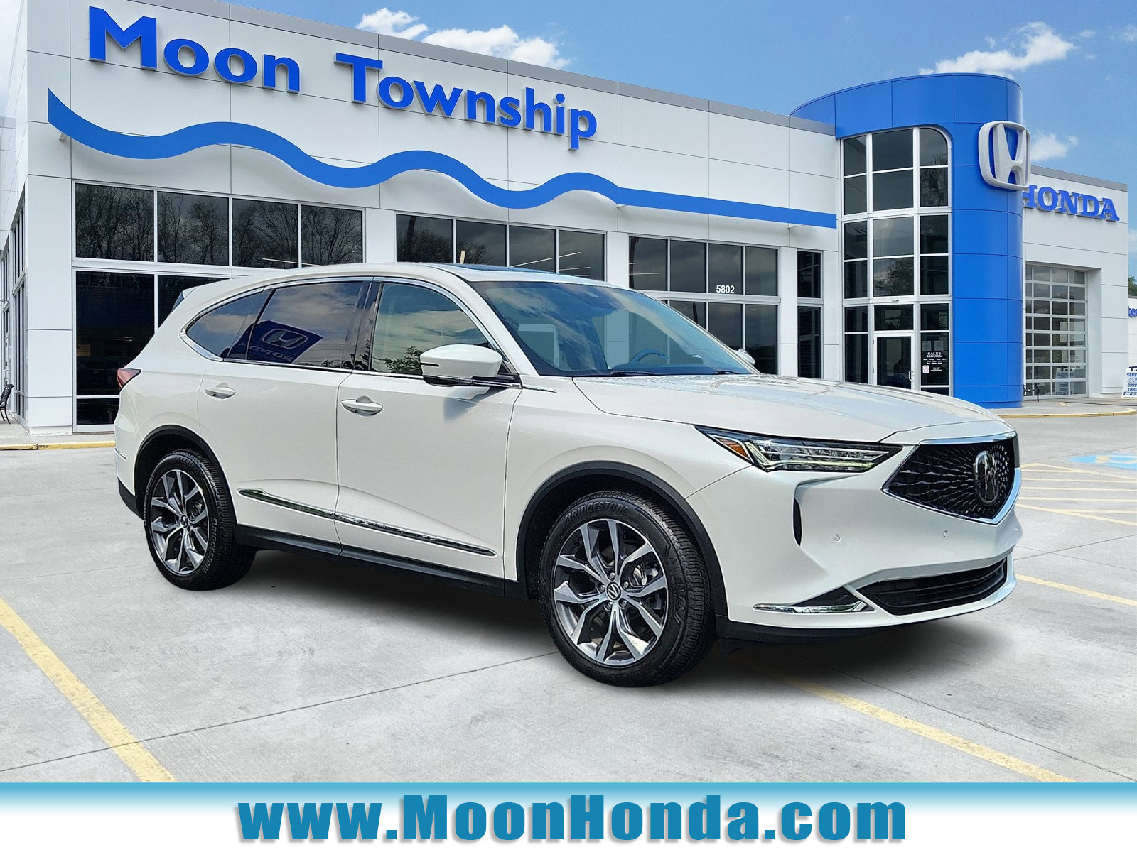 Used 2023 Acura MDX SH-AWD w/ Technology Package image 1