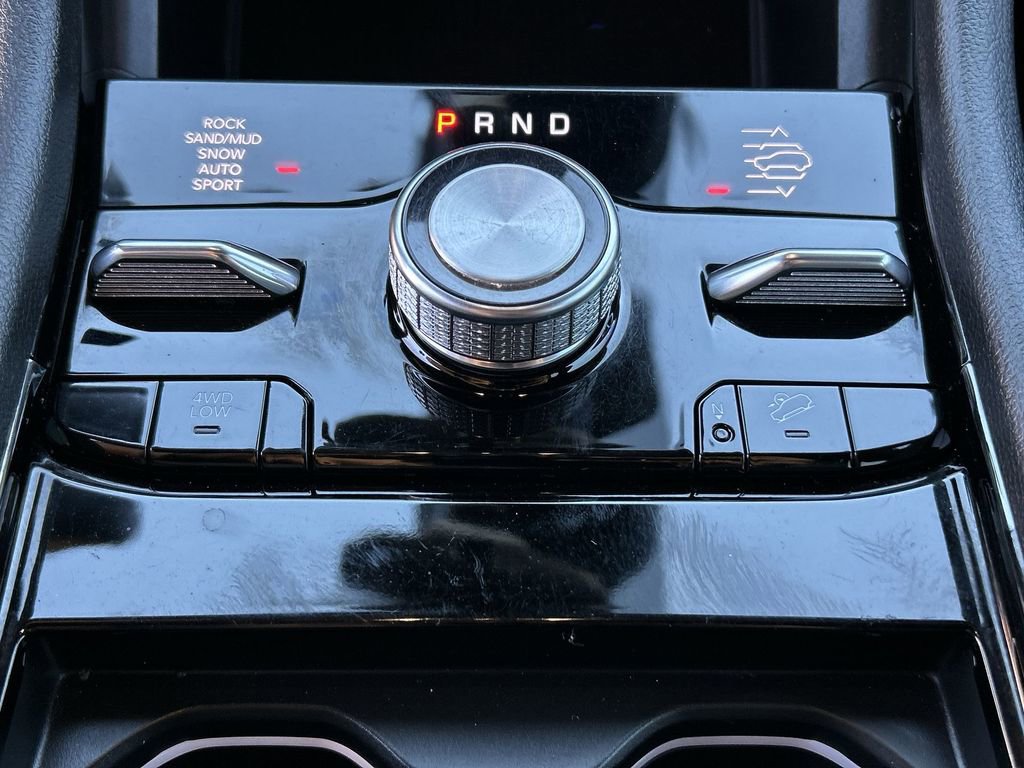 Used 2022 Jeep Grand Cherokee Summit w/ Advanced Protech Group IV image 16