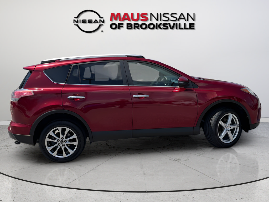 Used 2018 Toyota RAV4 Limited FWD image 9