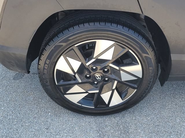Used 2025 Hyundai Kona SEL FWD image 7