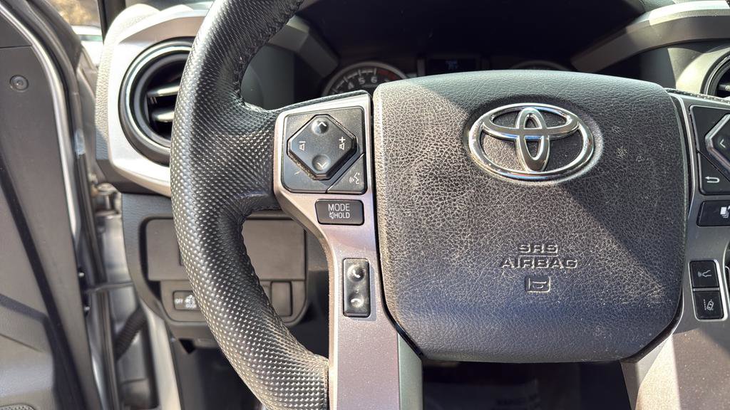 Used 2020 Toyota Tacoma SR5 image 21