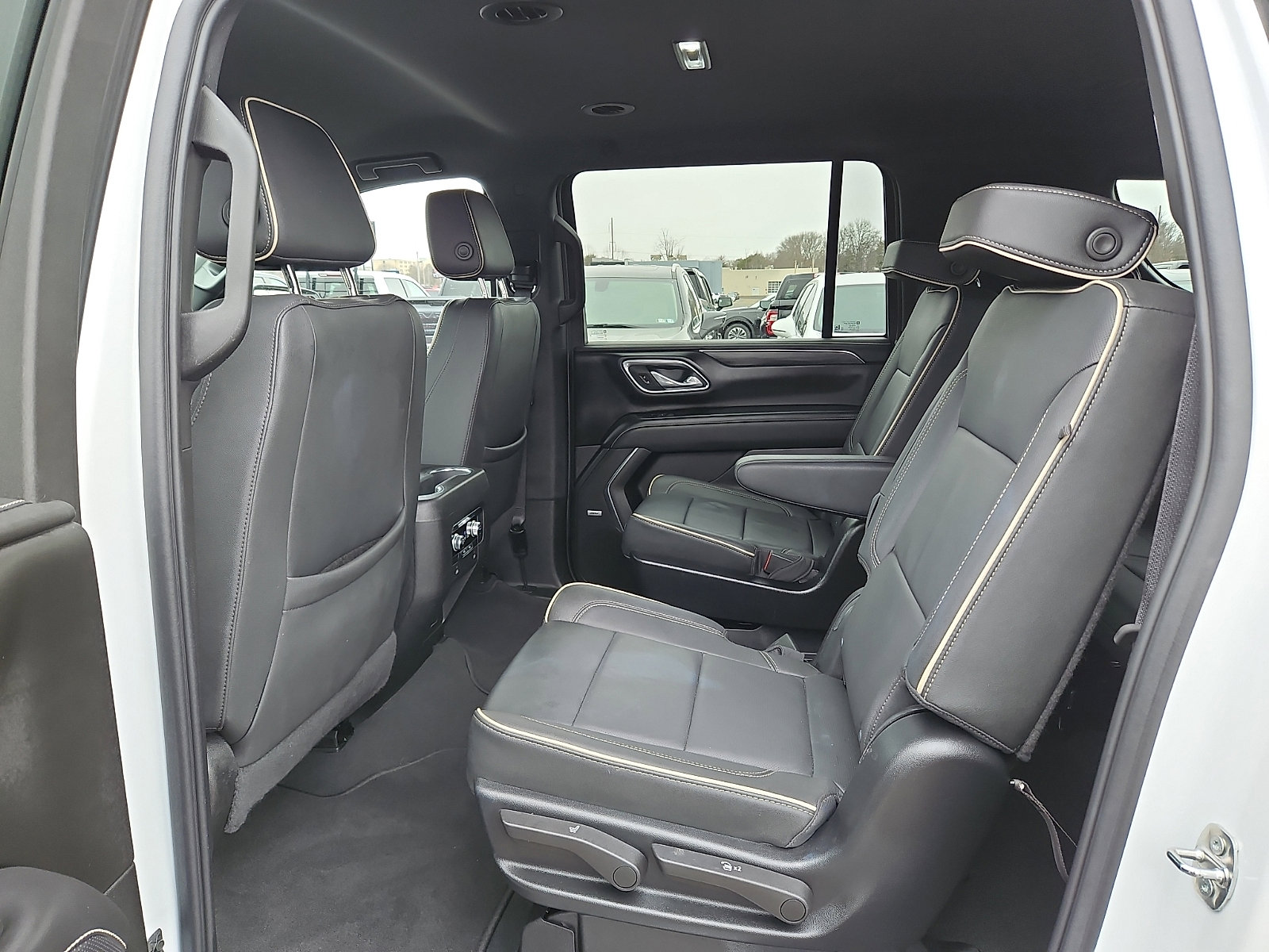 Certified 2024 GMC Yukon XL SLT image 10