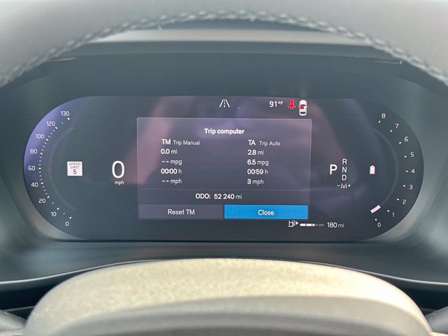 Certified 2023 Volvo XC40 B5 Ultimate w/ Climate Package AWD/4WD image 25