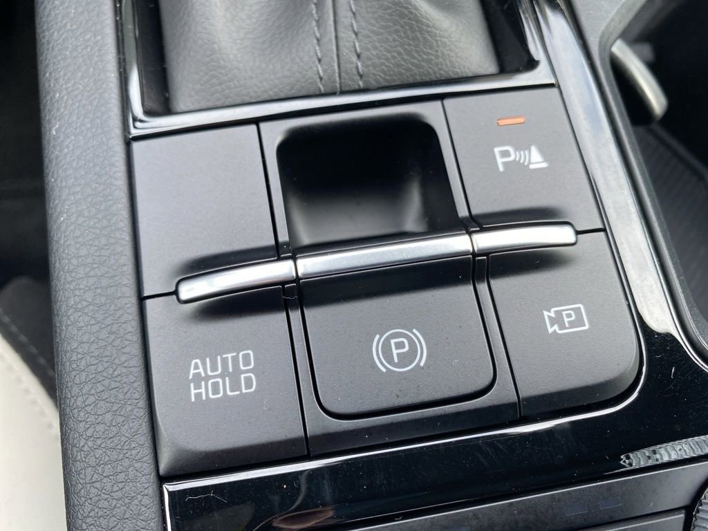 Certified 2025 Kia K5 GT-Line image 30