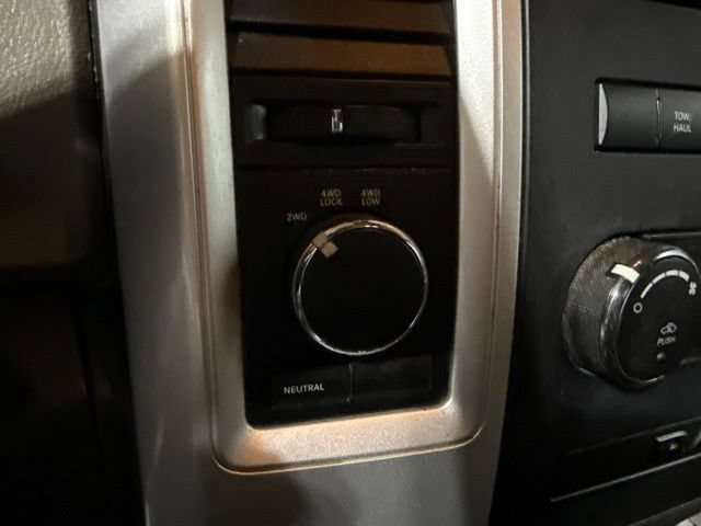 Used 2011 RAM 1500 Classic SLT AWD/4WD image 16