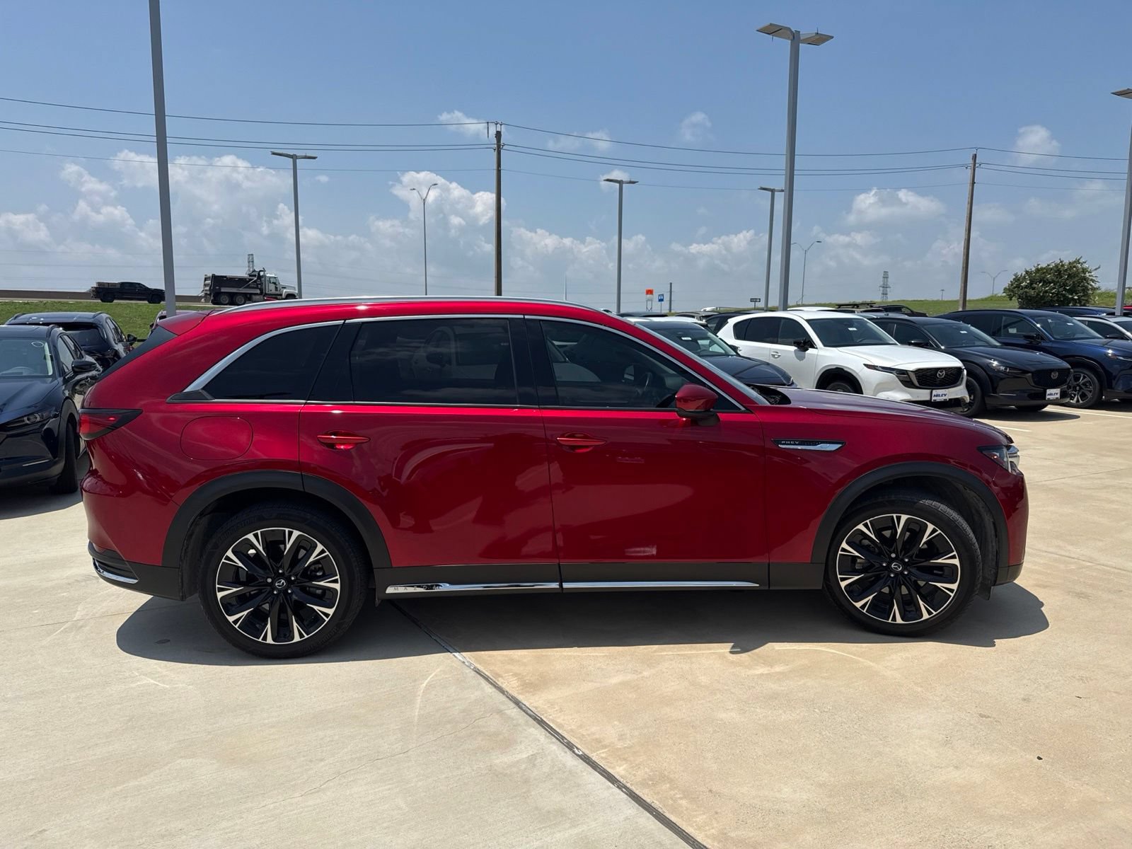 Certified 2024 MAZDA CX-90 Plug-In Hybrid w/ Premium Pkg AWD/4WD image 4