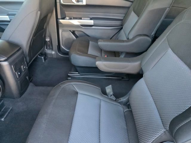 Used 2023 Ford Explorer XLT image 9