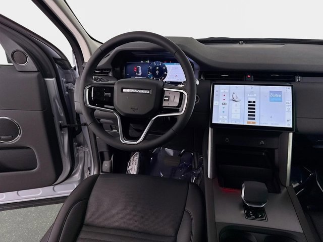 Used 2025 Land Rover Discovery Sport S image 25