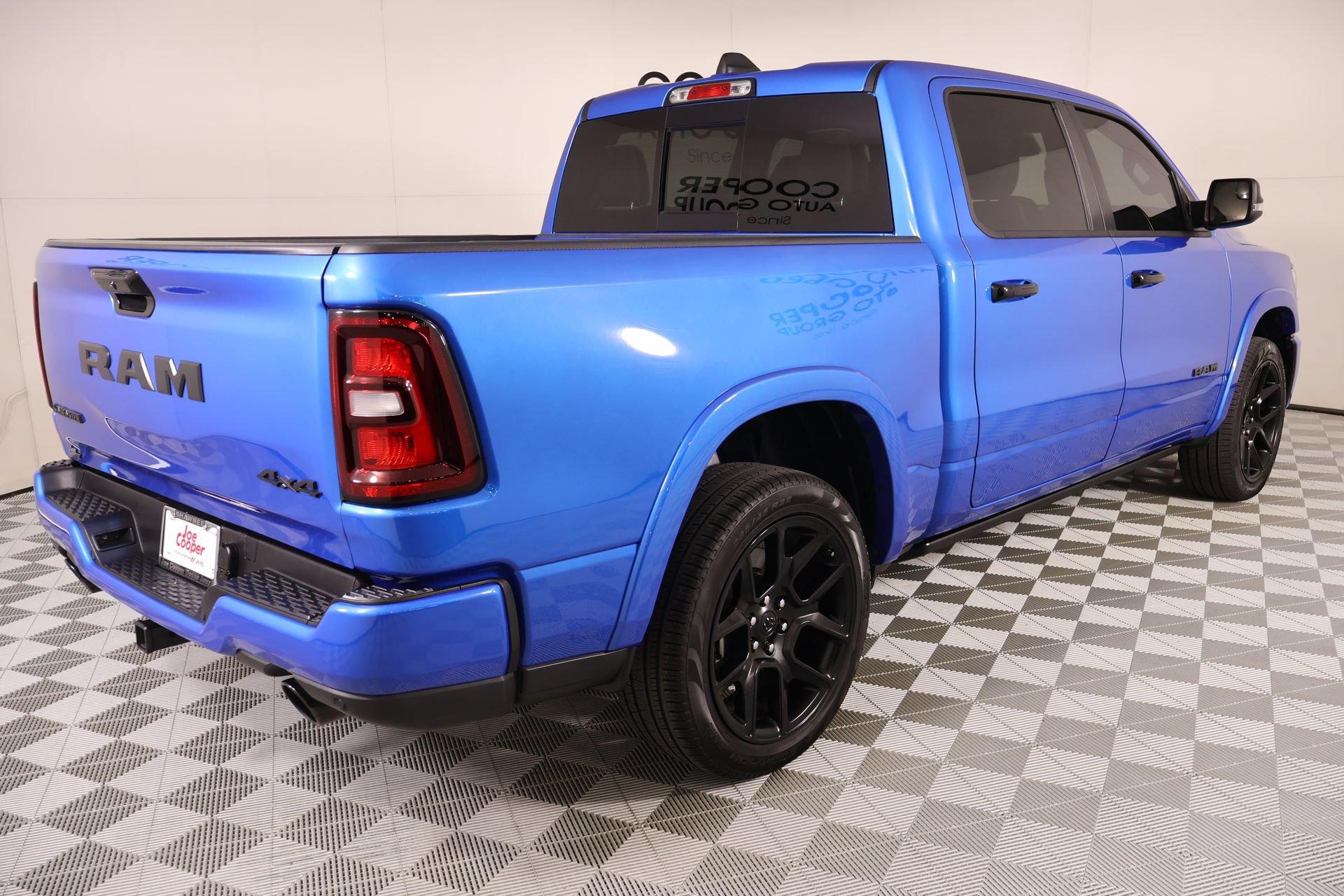 Used 2025 RAM 1500 Laramie w/ Night Edition AWD/4WD image 22