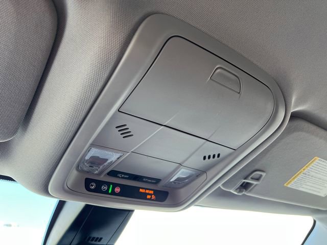 Used 2025 Chevrolet Blazer LT FWD image 27