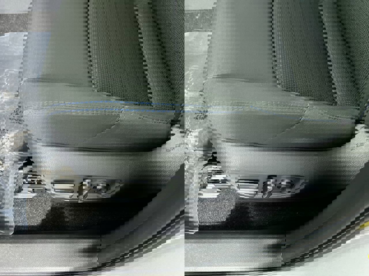 Used 2023 Toyota RAV4 SE image 13