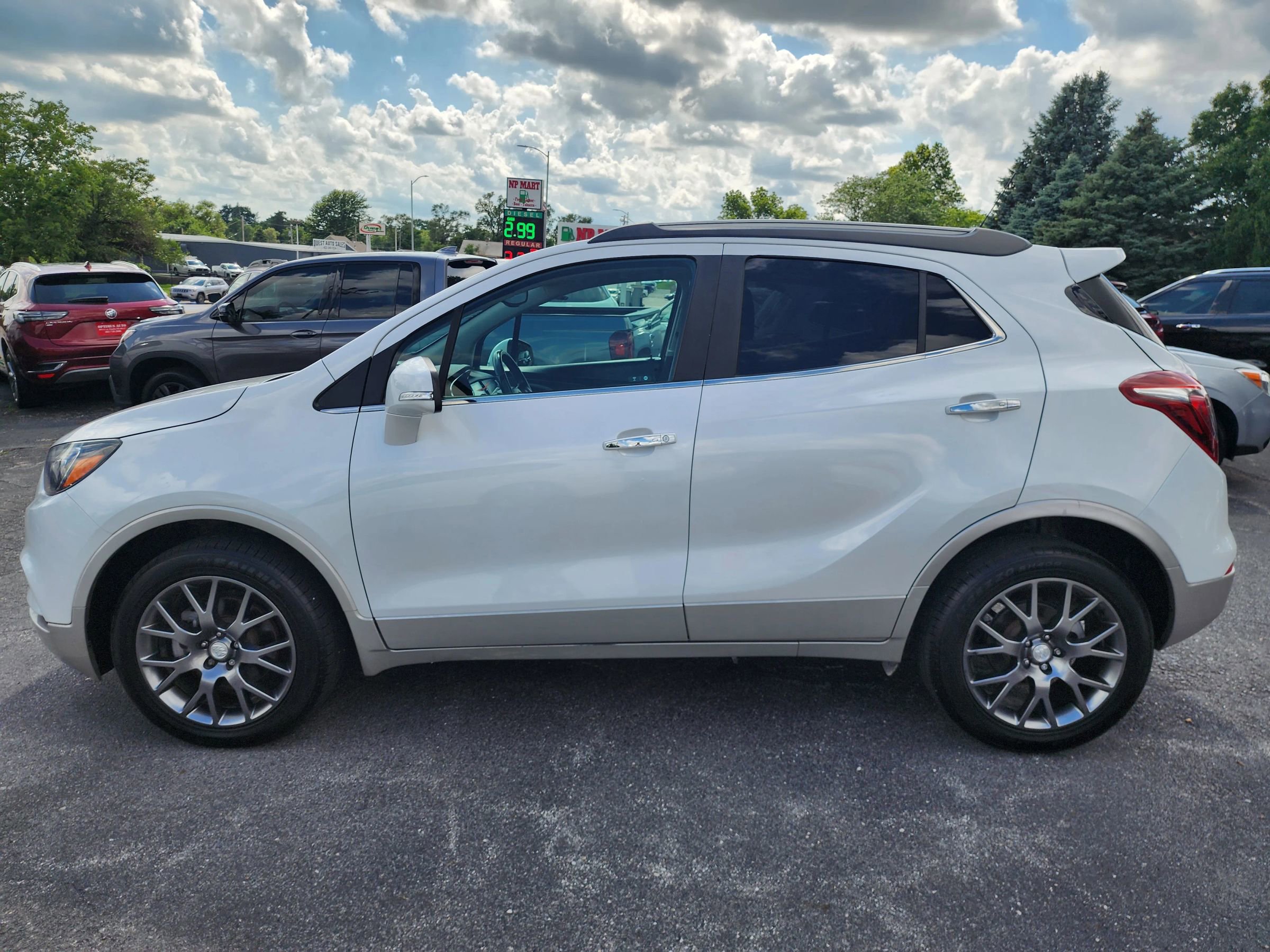 Used 2019 Buick Encore Sport Touring w/ Safety Package image 4