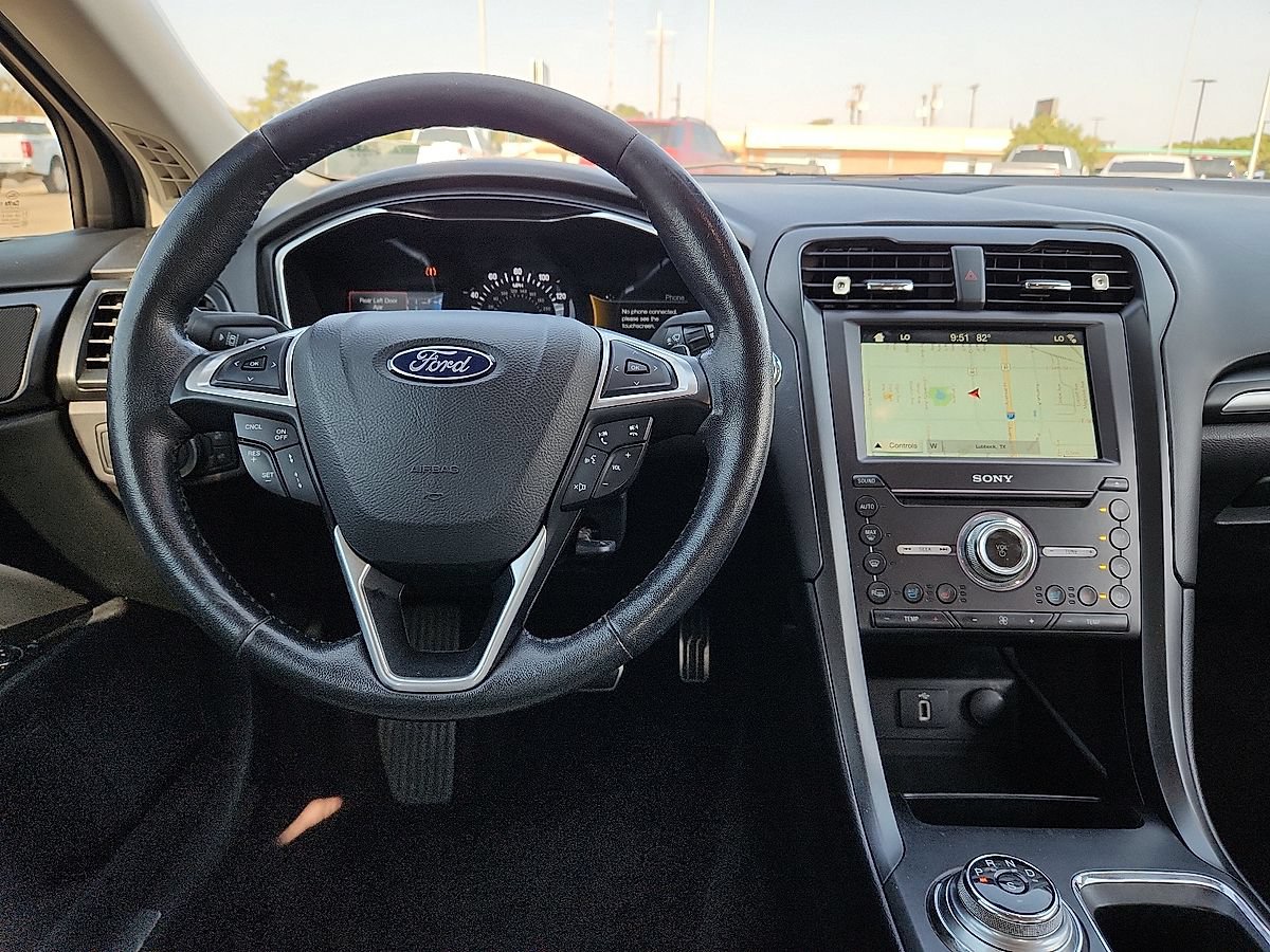 Used 2017 Ford Fusion Titanium FWD image 6