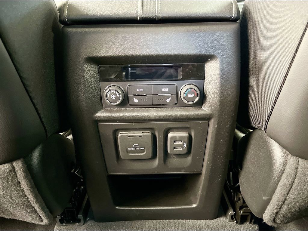Used 2023 Chevrolet Traverse Premier image 26