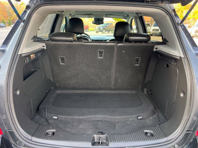 Used 2020 Chevrolet Trax LT w/ LT Convenience Package FWD image 14