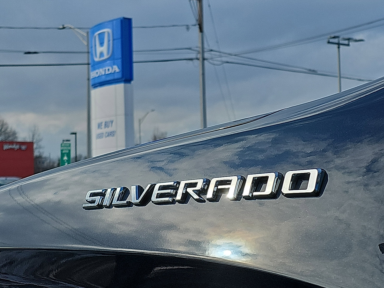 Used 2023 Chevrolet Silverado 1500 LT image 32