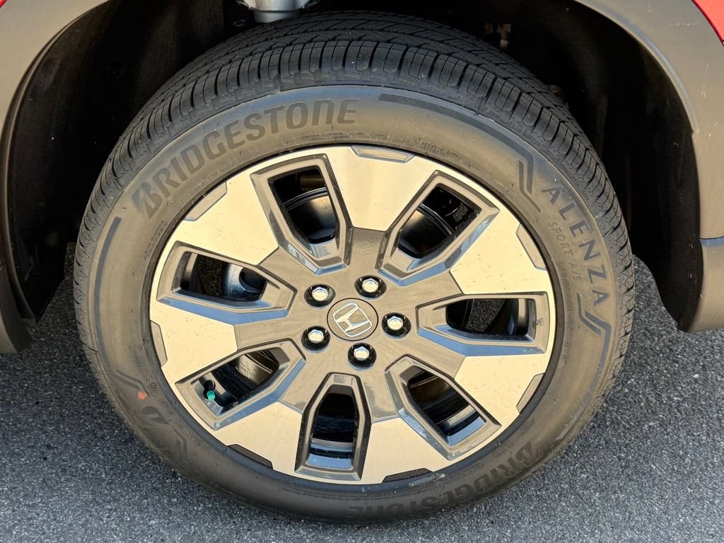 New 2026 Honda Pilot Touring image 11