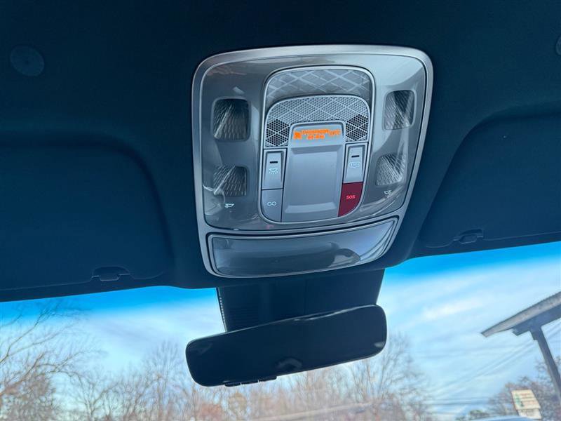 Used 2024 Genesis G80 image 29