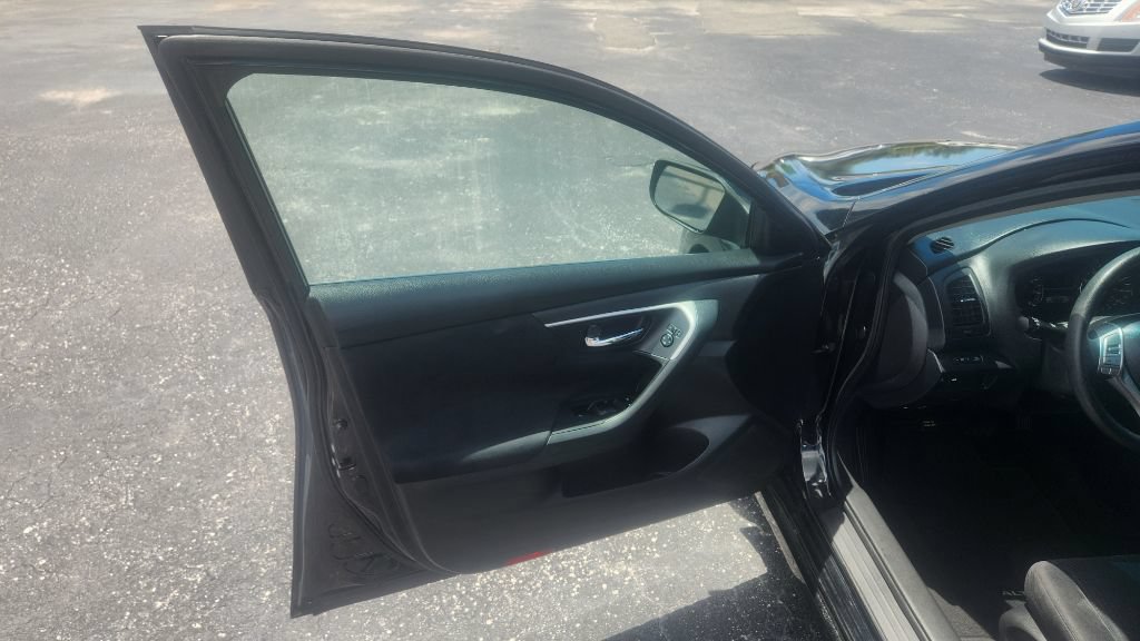 Used 2015 Nissan Altima 2.5 S FWD image 10