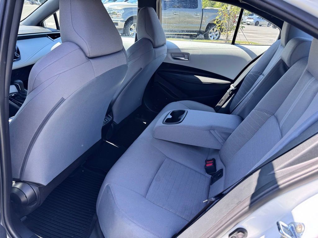 Used 2025 Toyota Corolla SE FWD image 27