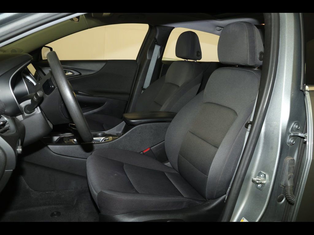 Used 2024 Chevrolet Malibu LT image 25