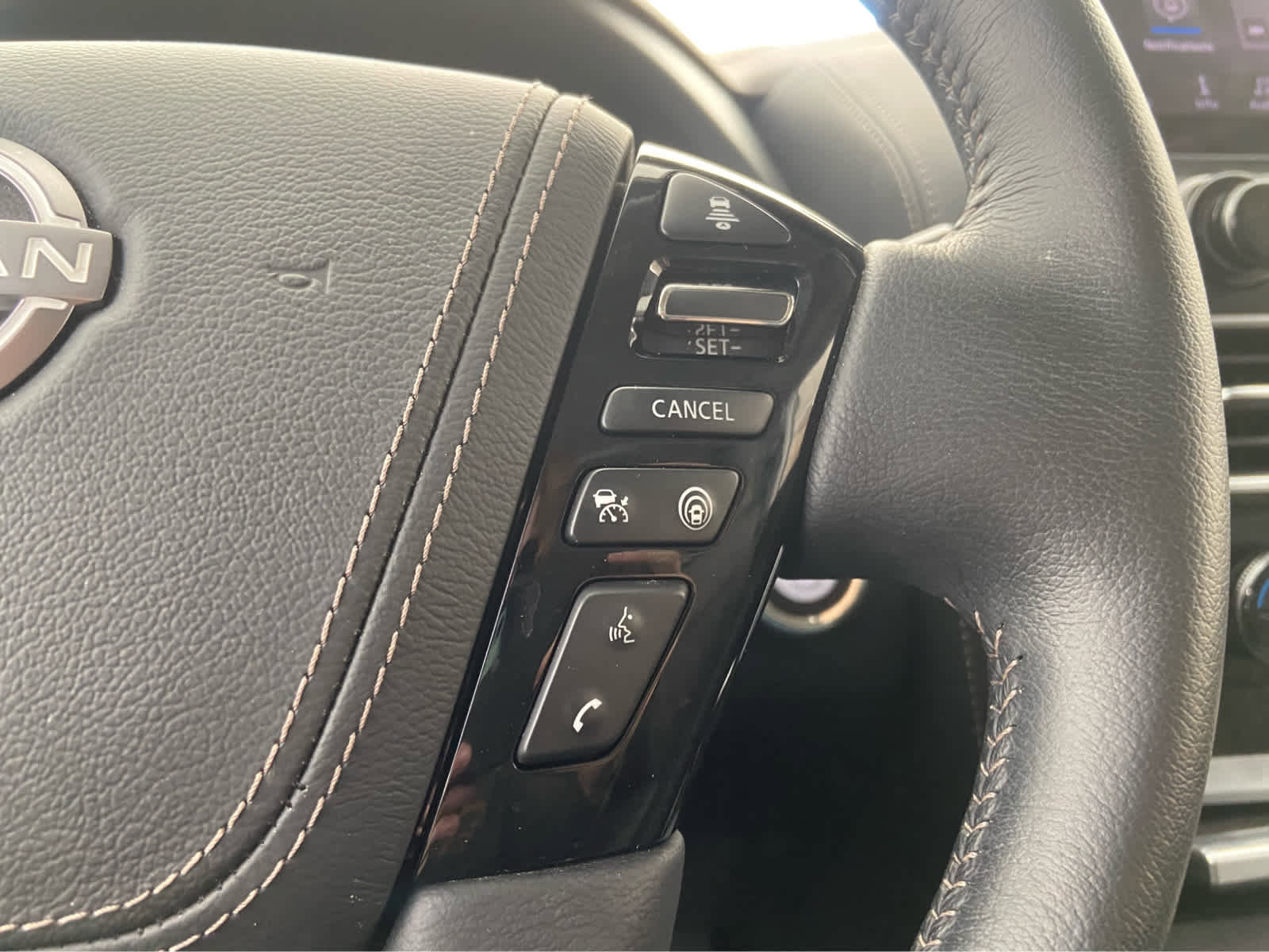 Used 2024 Nissan Armada Platinum w/ Captain's Chairs Package image 27