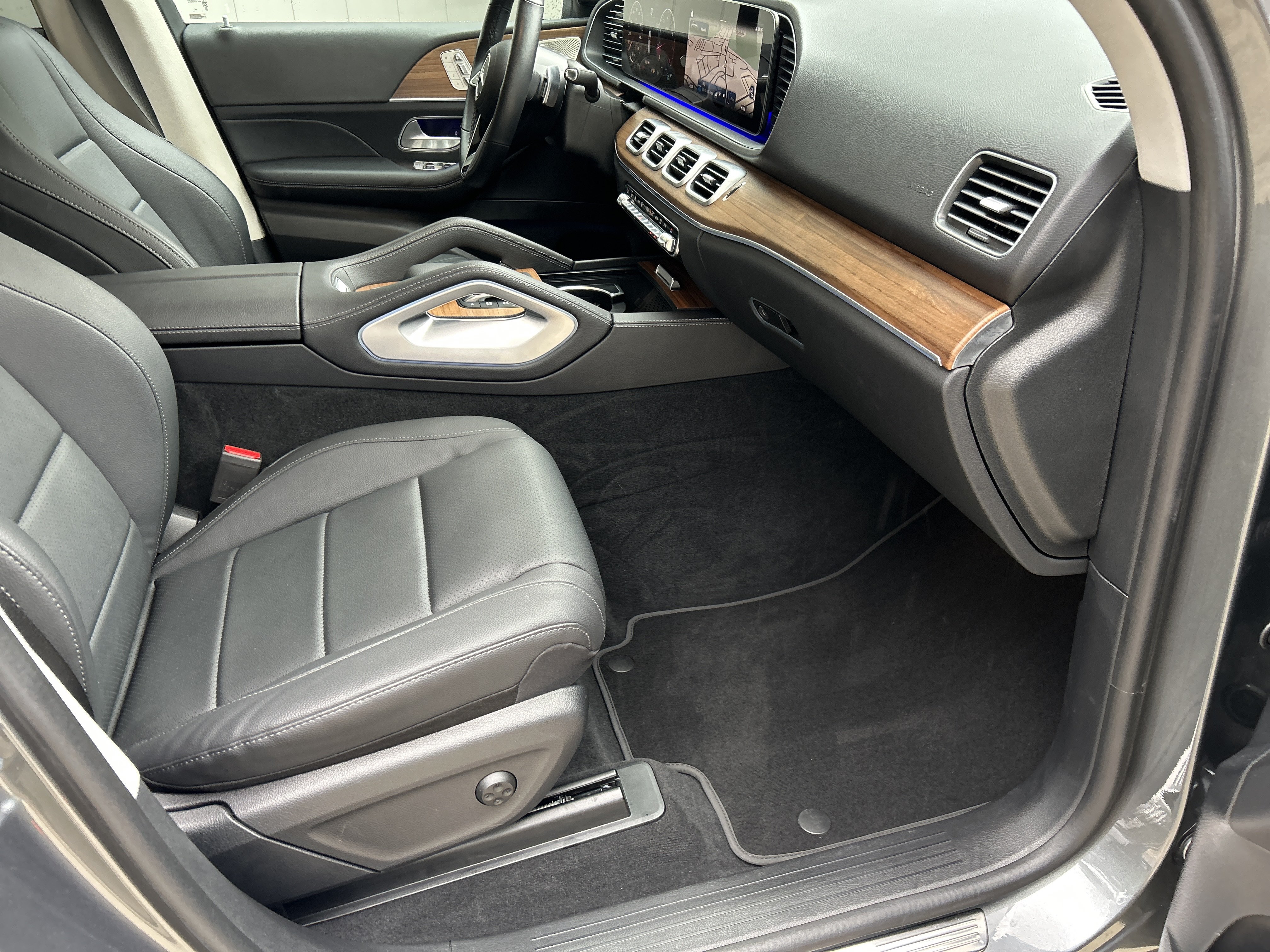 Certified 2025 Mercedes-Benz GLE 350 4MATIC image 49