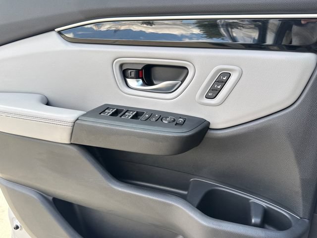 Used 2025 Honda Pilot Touring image 23