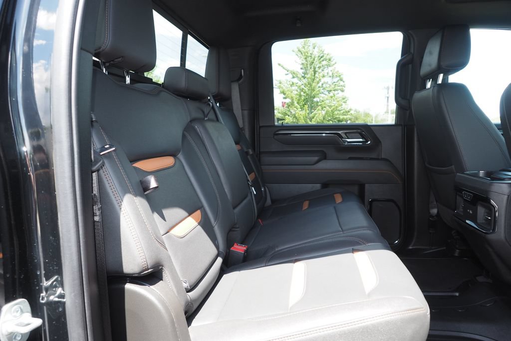 Used 2025 GMC Sierra 3500 AT4 w/ AT4 Premium Plus Package AWD/4WD image 20