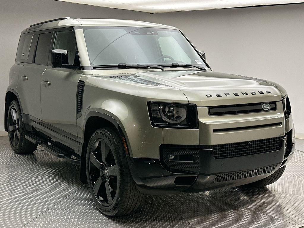 Used 2024 Land Rover Defender 110 X-Dynamic SE image 15