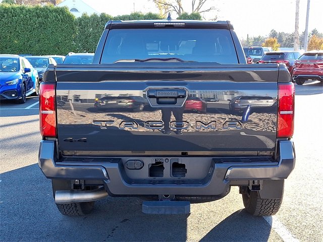 Used 2024 Toyota Tacoma TRD Off-Road image 5
