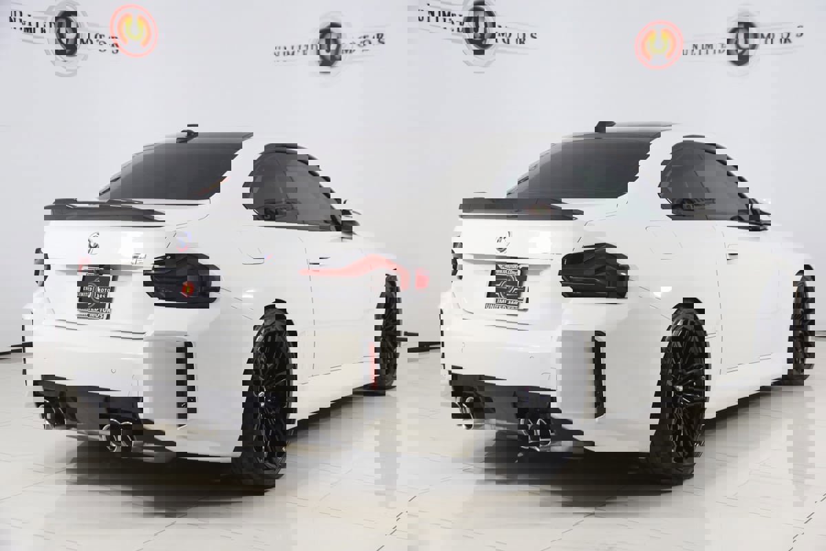 Used 2023 BMW M2 w/ Lighting Package image 3