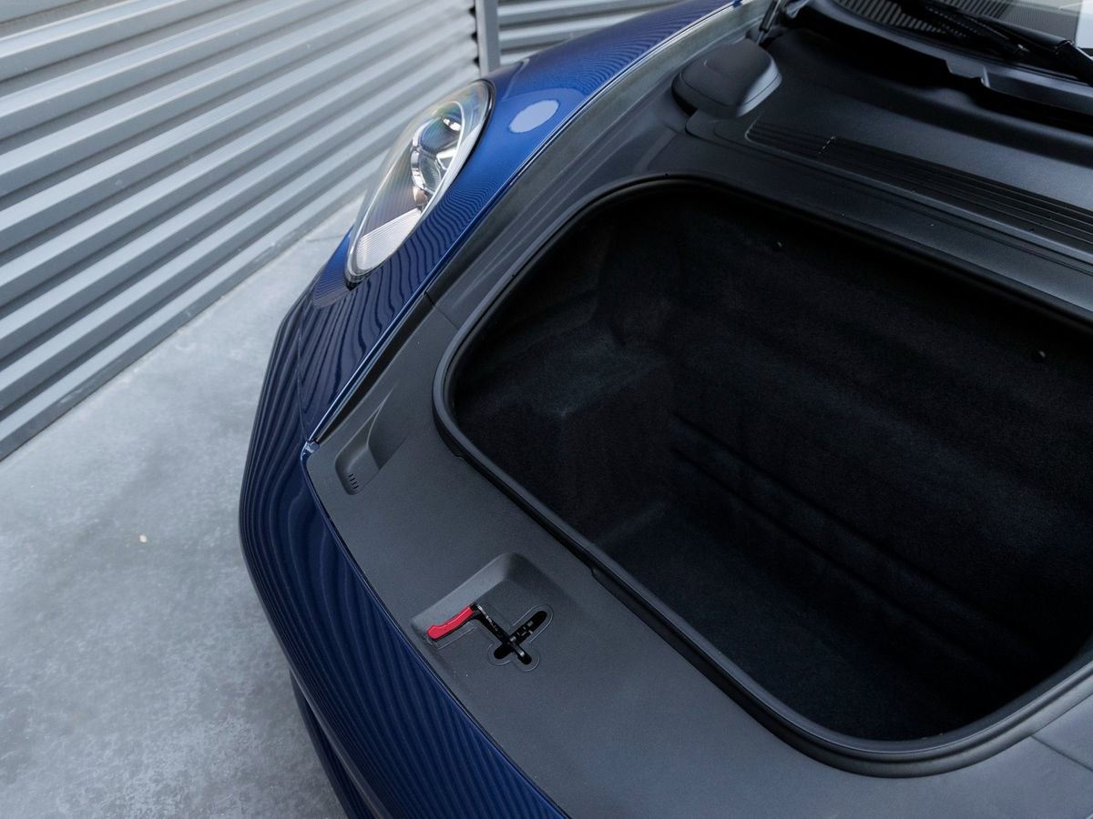 Used 2025 Porsche 911 Turbo image 40