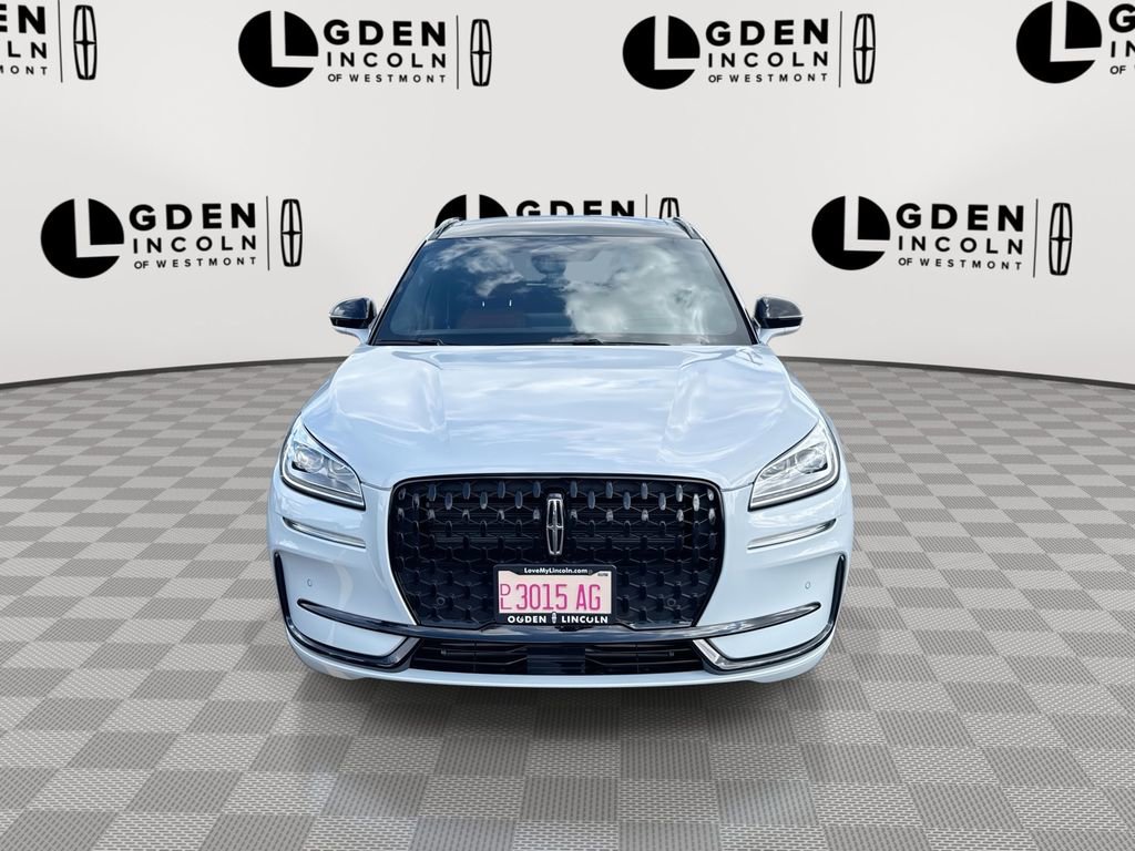 Used 2025 Lincoln Corsair Reserve w/ Equipment Group 202A AWD/4WD image 3