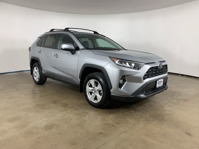Used 2019 Toyota RAV4 XLE w/ Convenience Package image 5
