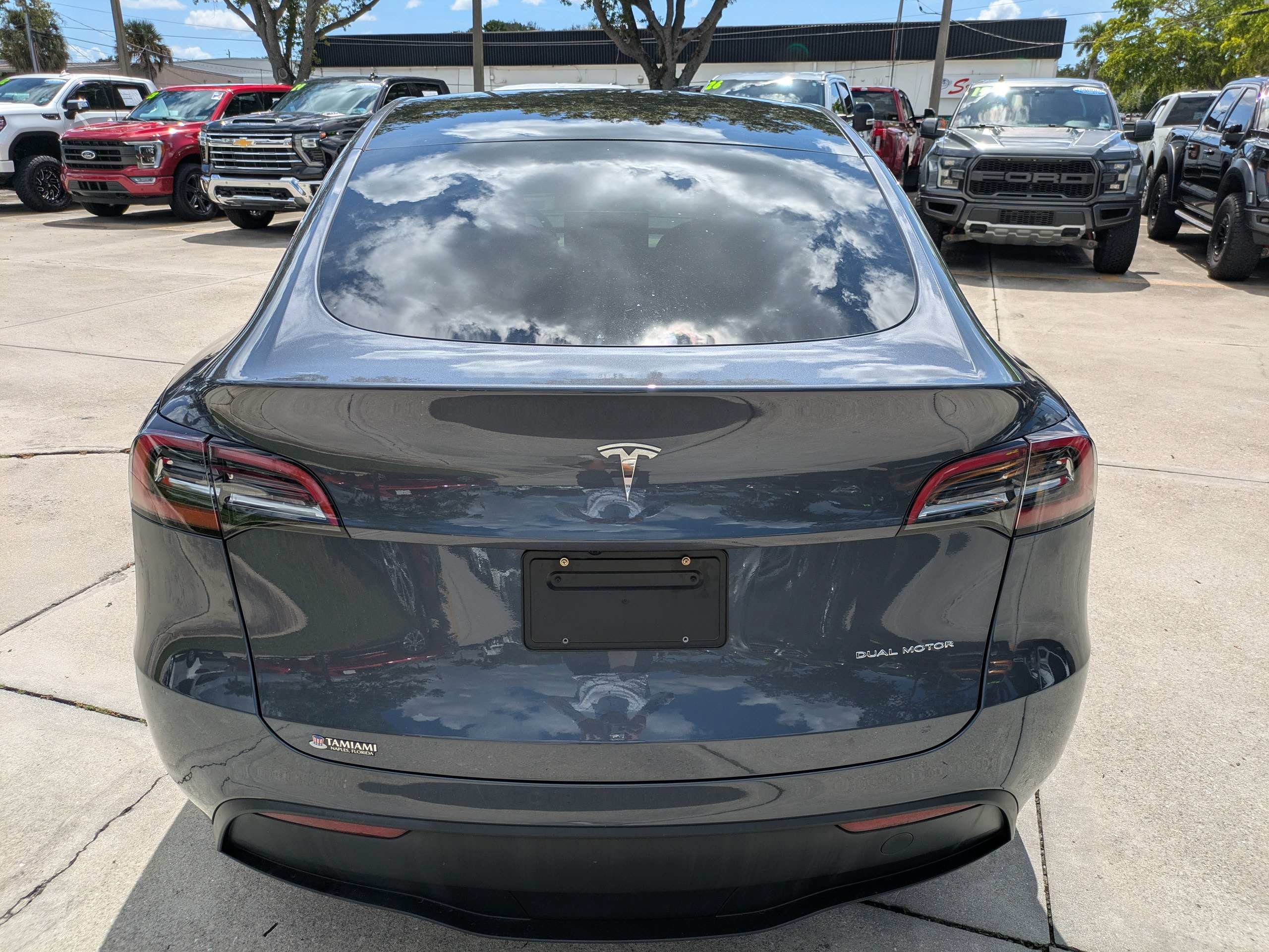 Used 2023 Tesla Model Y Long Range AWD/4WD image 5