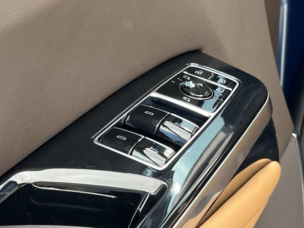 New 2026 Cadillac Escalade Luxury w/ Touring Package image 27