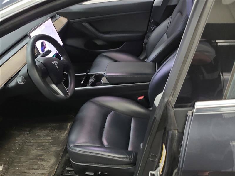 Used 2020 Tesla Model 3 Standard Range Plus RWD image 6