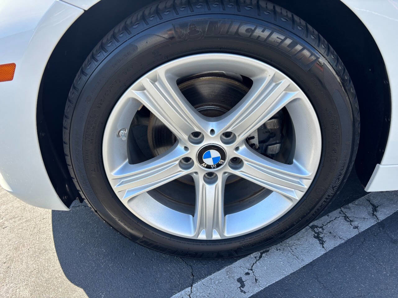 Used 2015 BMW 320i Sedan RWD image 10