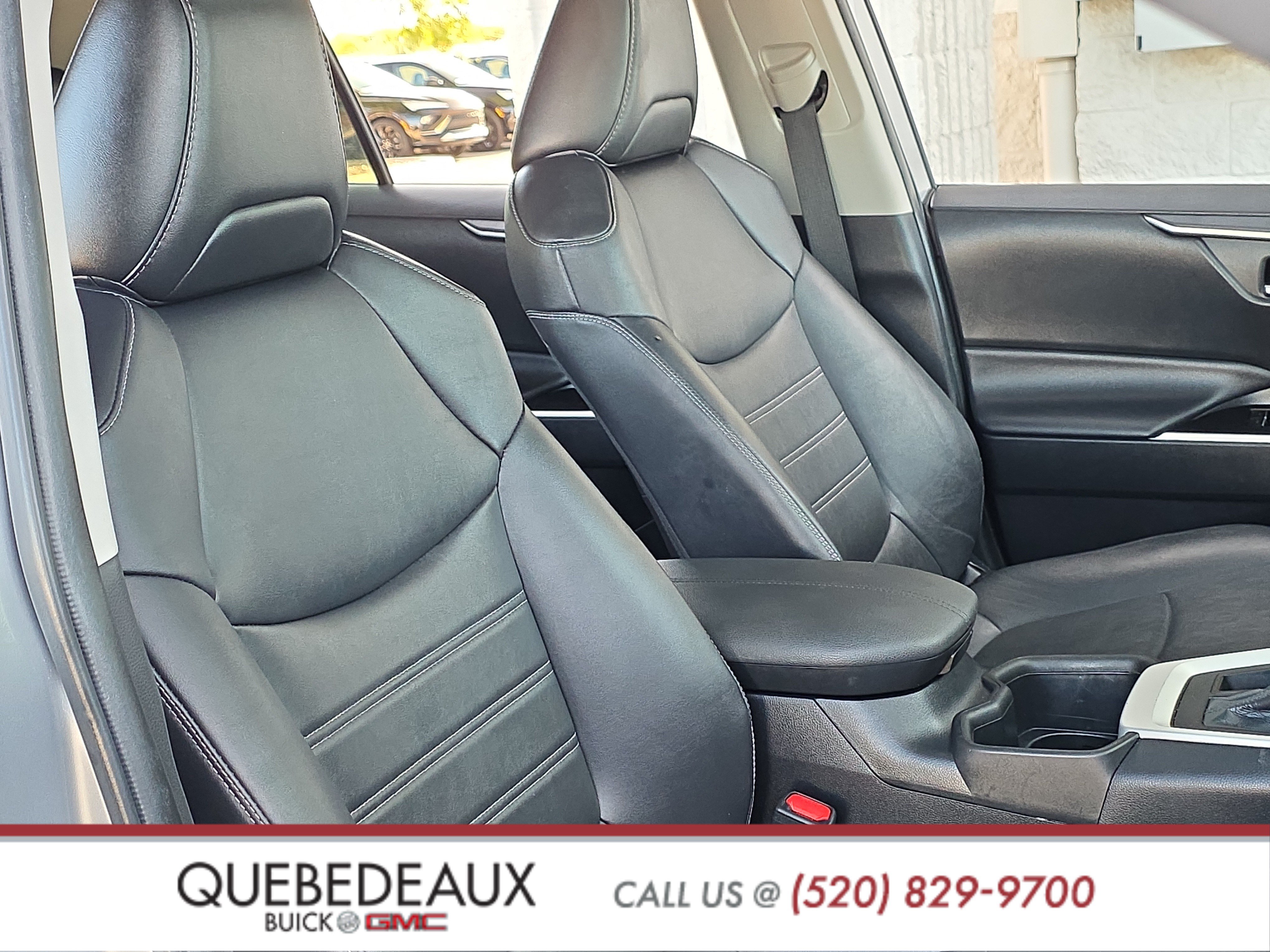 Used 2022 Toyota RAV4 XLE Premium FWD image 30