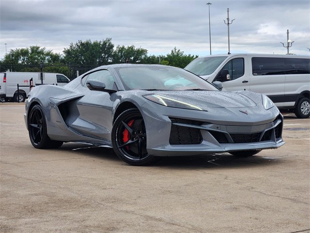 Used 2025 Chevrolet Corvette E-Ray AWD/4WD image 2