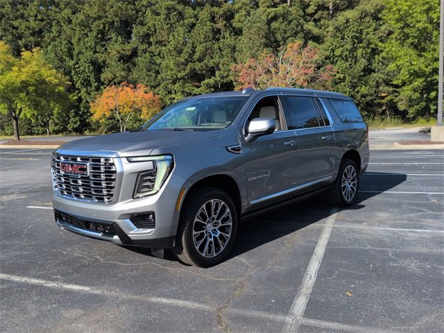 New 2025 GMC Yukon XL Denali w/ Sun & Power Step Package