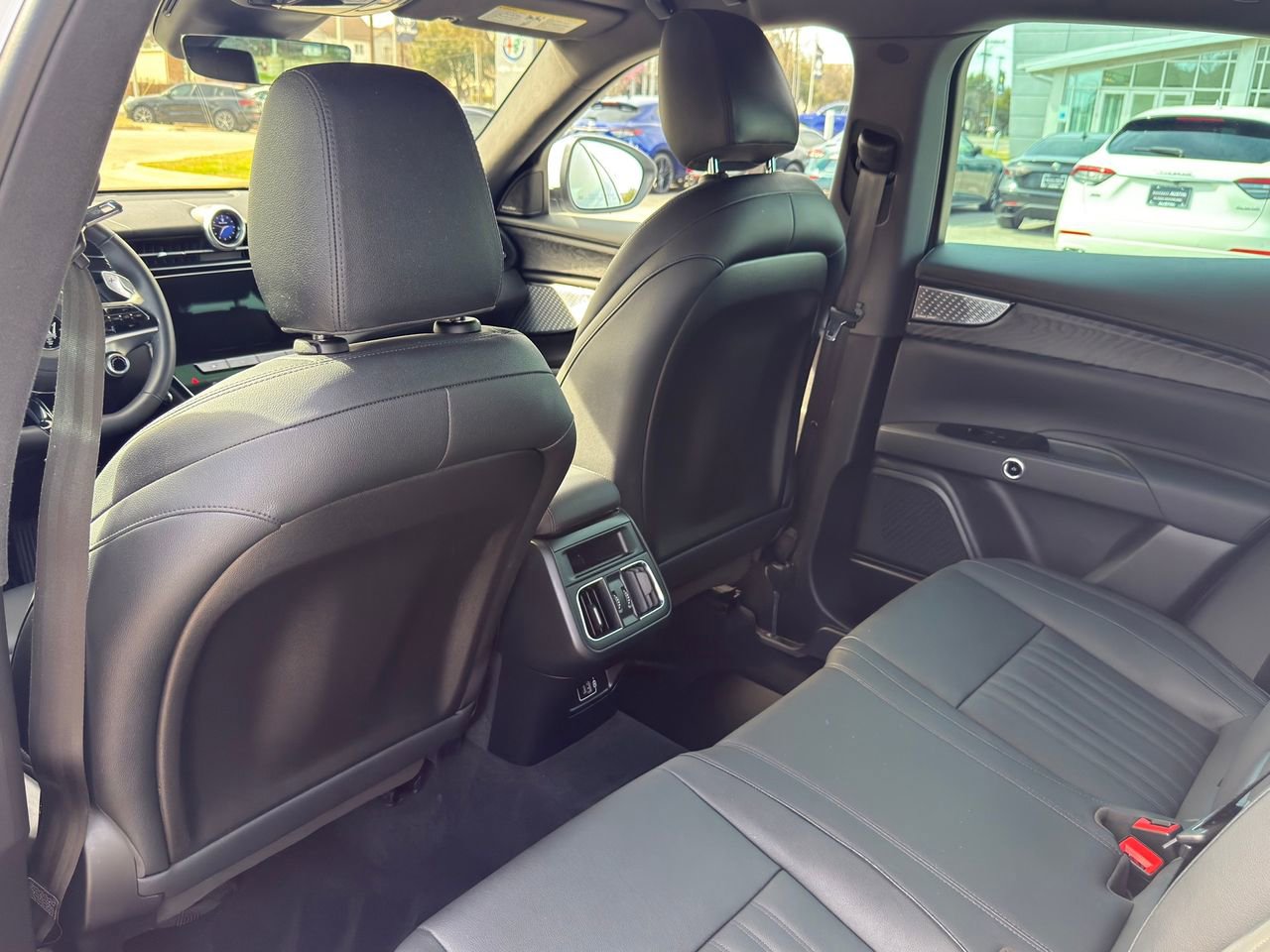 Certified 2023 Maserati Grecale GT image 31