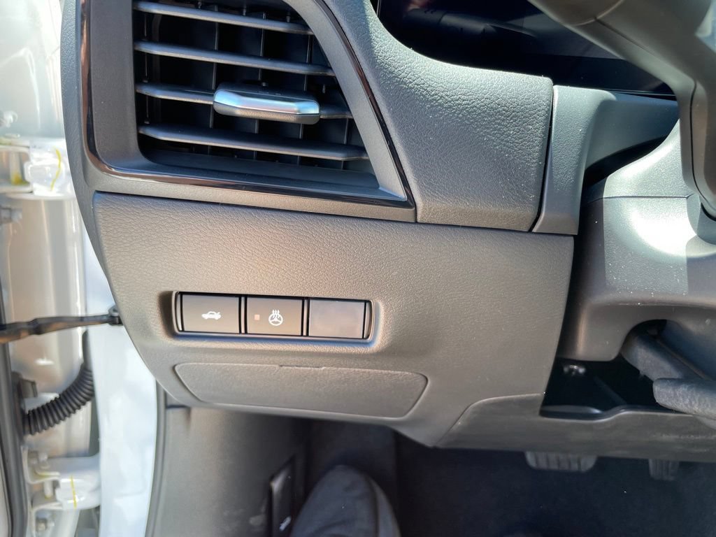 New 2026 Nissan Sentra SV w/ SV Convenience Package FWD image 12