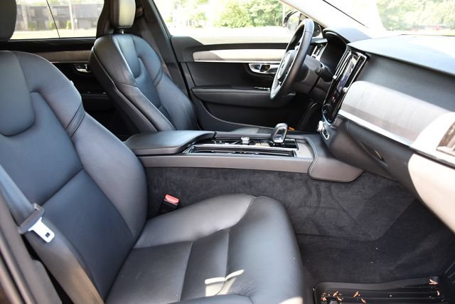Used 2023 Volvo S90 B6 Plus w/ Protection Package Premier AWD/4WD image 28