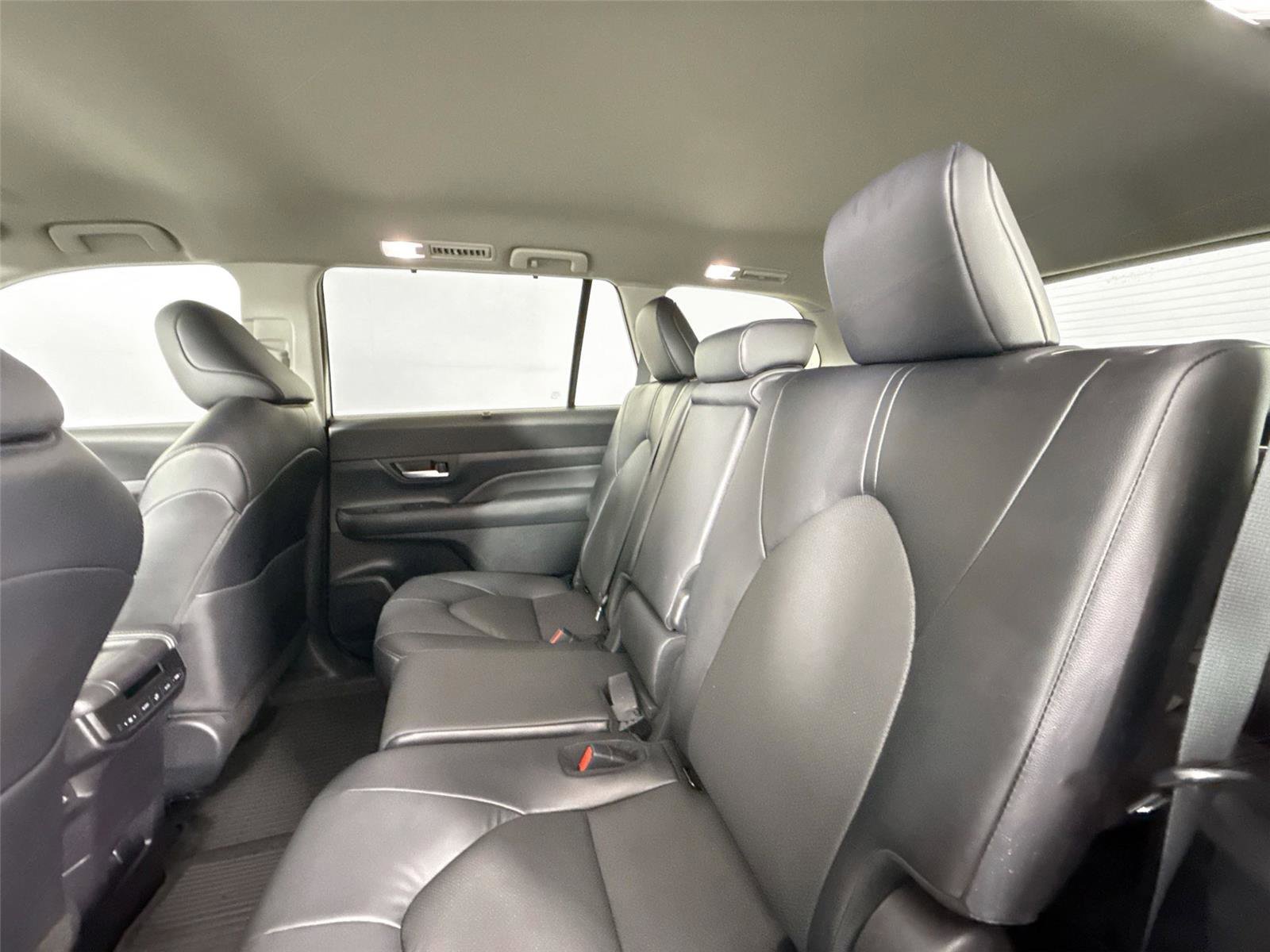 Certified 2024 Toyota Grand Highlander XLE image 31